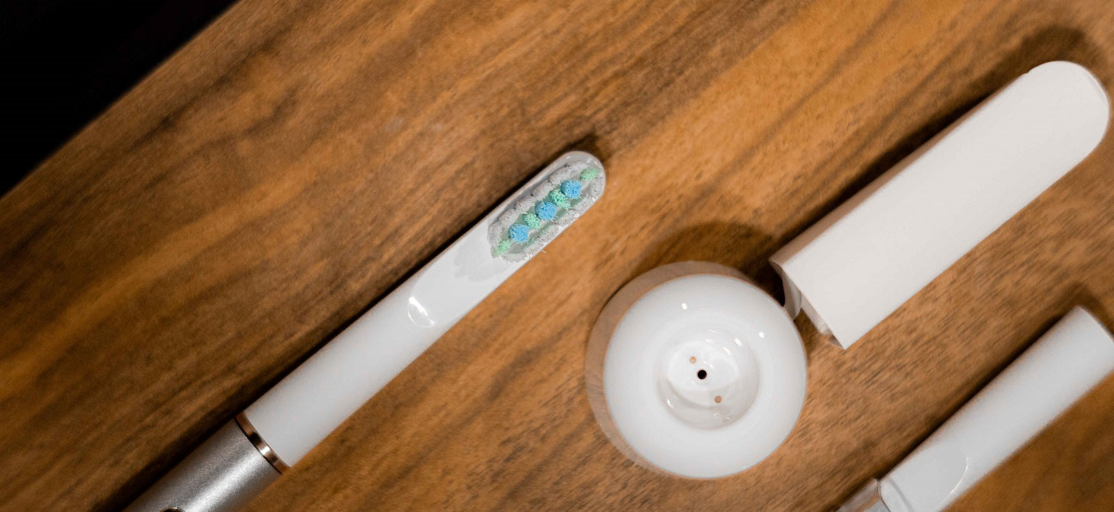 Dynasmile Image with Text Overlay Desktop Image